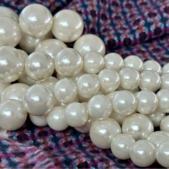 ***SOLD*** JEROLLIN PEARL CLUSTER Statement Necklace 17” VINTAGE Signed - Picture 7 of 16